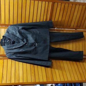 Ladies Isabella Grey Pants Suit Size 14 Make An Offer